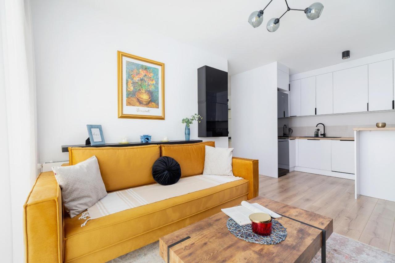 Apartment Tauron Arena Premium With Underground & Outdoor Parking By Renters Prestige